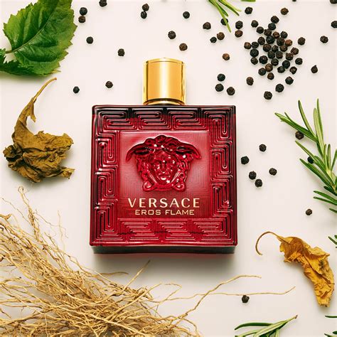 versace eros flame cena.